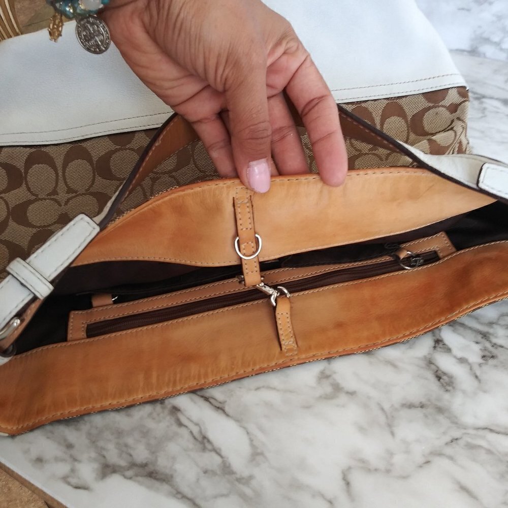 COACH tan/white shoulder bags - Picture 6 of 16